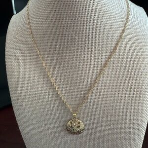 Beautiful 14k Gold Sand Dollar Pendant w/14k Gold Chain -  18” Necklace